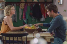 Théo annonce à Coralie avoir rompu avec Mélissa !