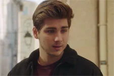 Théo avoue à Mélissa avoir une autre fille dans la tête