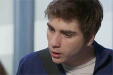 Théo ment à Mila !