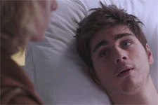 Théo promet à Coralie de ne plus l?importuner