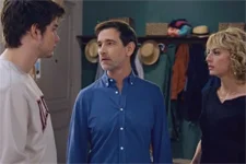 Théo reproche à Coralie et Clément de laisser Delphine se foutre en l?air !