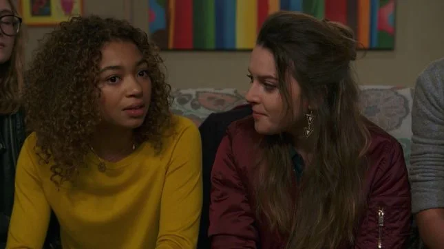 Thérèse, belle en jaune moutarde ! look du jour