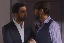 Thomas et Gabriel se loupent sur le cadeau de Franck !