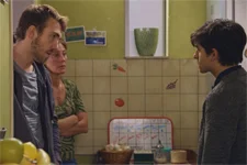 Tom reproche à Laetitia d’avoir balancé le père d’Eddy aux flics !