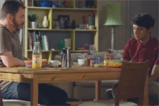 Tom révèle le harcèlement que subit Eddy de la part de son père à Jérôme !