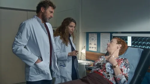 Une patiente vomit sur les baskets neuves de Nicolas