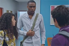 Valère conseille à Tom d’assumer ses actes !