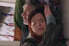 Victoire et Sacha se réveillent drogués et sans papiers !