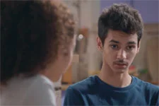 Victor avoue à Mila être gay !