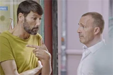 Vincent apprend à Thomas qu’il pourrait être le père du bébé de Céline !