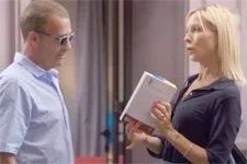 Vincent s?étonne que Céline ait quitté son cabinet pour rejoindre GTS