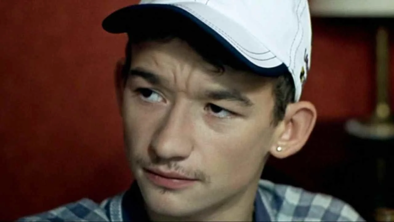 Vous connaissez tous son visage ! Que devient Julien Courbey, comédien prometteur du cinéma français ?