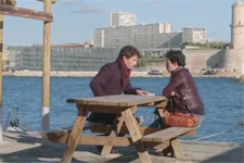 William révèle les trafics des pompes funèbres à Elsa !