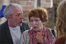 Yolande et Alain ont un CHOC en arrivant à l’appartement Nebout !