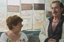 Yolande et Babeth s?étonnent du comportement de Jocelyn