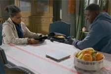 Zora pleure la mort d?Issa