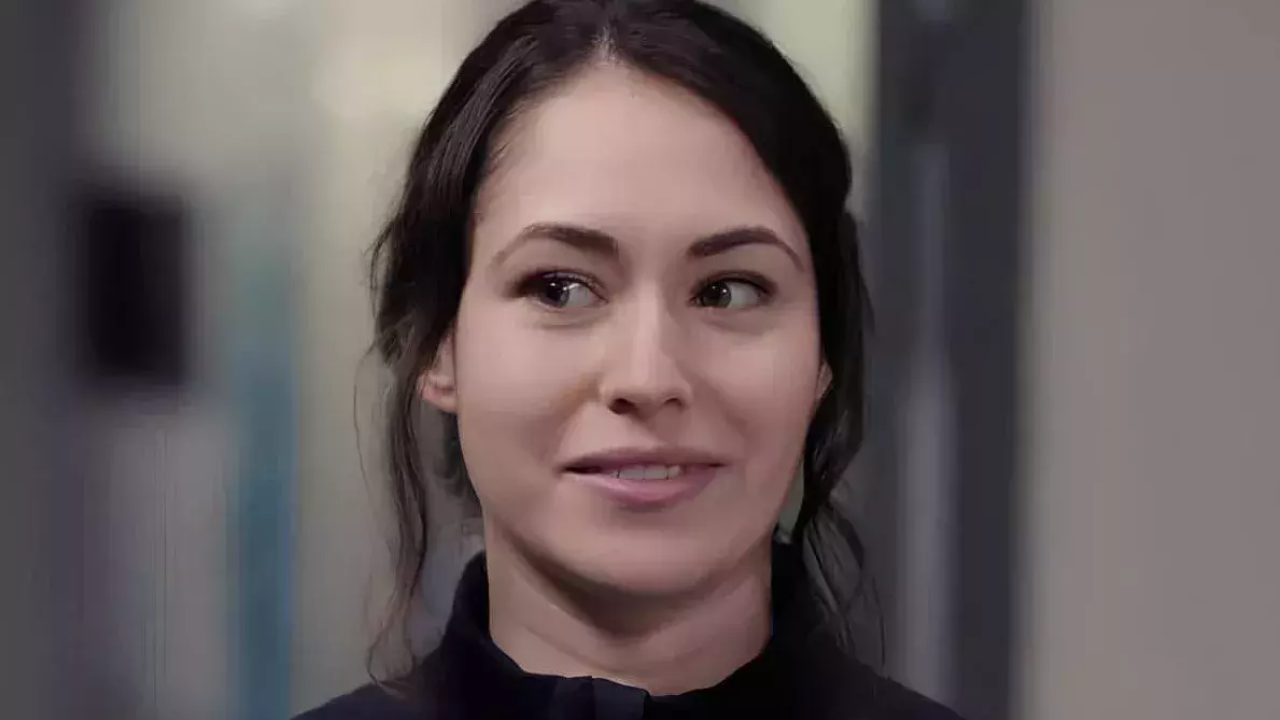 Exclu. Plus belle la vie : "Ma mère n'a pas eu de piston particulier" ... Jade Pradin se confie sur l'arrivée de sa "vraie" maman 