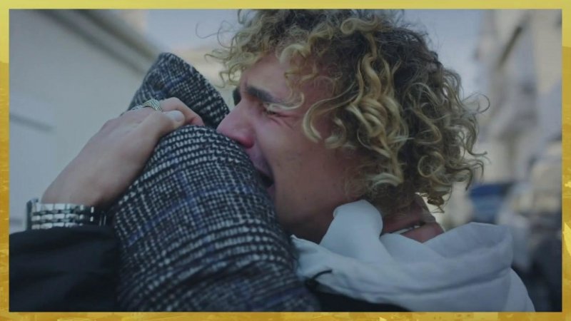 Plus belle la vie Indiscrétion : Kilian fond en larmes dans les bras de Thomas
