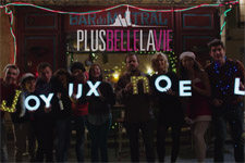 VIDÉO INÉDITE : Découvrez le clip de Noël des acteurs de PBLV !