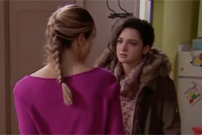 INDISCRÉTION : Emma met sa mère à la porte !