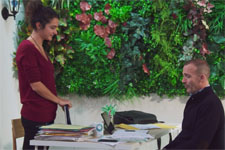 Emma révèle à Vincent être contente de bosser avec lui