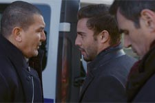 Abdel assiste au départ de Karim en prison