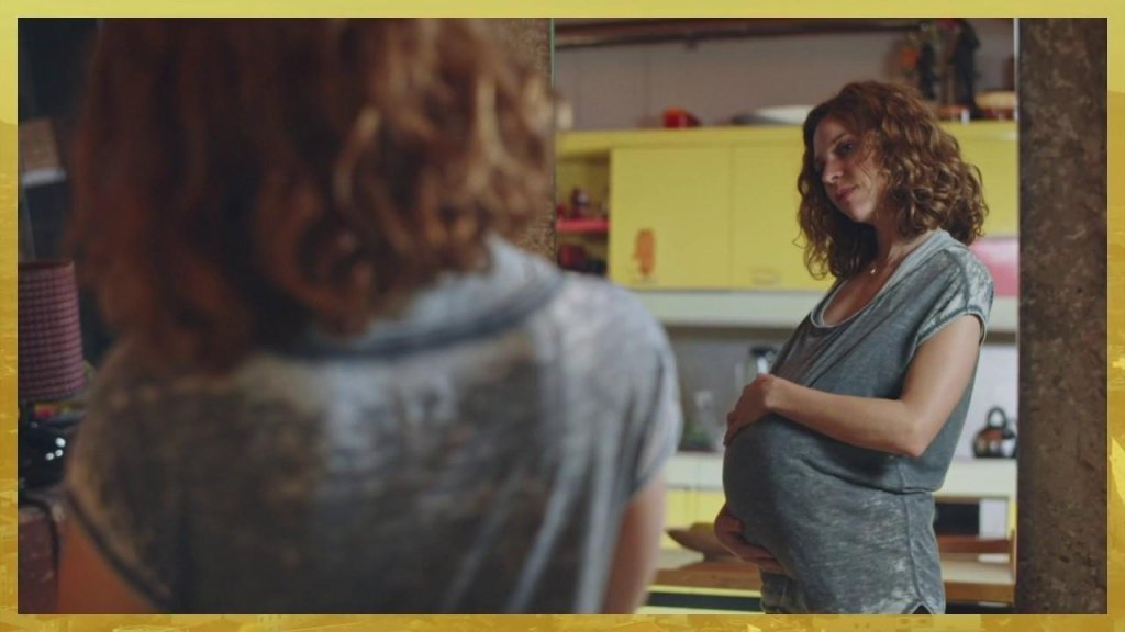 Plus belle la vie Indiscrétion : Léa va-t-elle garder le bébé ?