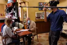 VIDÉO : Découvrez LES COULISSES de la reprise du tournage de Plus belle la vie !
