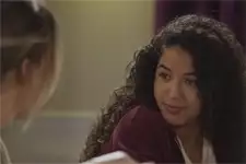 Mila révèle à Ninon avoir Baron comme prof de maths !