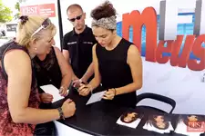 VIDÉO : Pauline Bression (Emma) à la rencontre de son public !