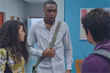 Valère conseille à Tom d’assumer ses actes !