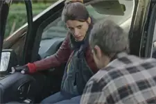 Luna quitte son appartement pour s’installer chez Andrès (Pavel) !