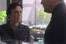 Elsa décide de calmer le jeu avec Pavel