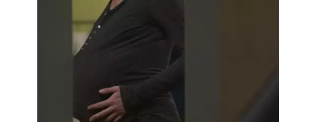 WTF : à qui appartient ce ventre rond ?