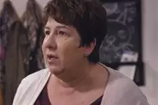 INDISCRÉTION : Claire recadre les ados !