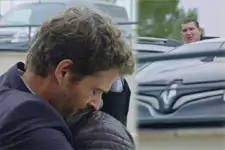 Karim surprend Elsa dans les bras de son premier amour !