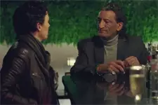 Samir apprend à Elsa que son frère avait une énorme dette !