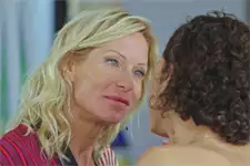 Céline promet à Claudia de ne plus la faire souffrir