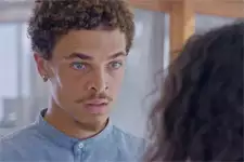Baptiste fait une magnifique déclaration à Emma !