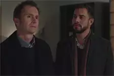 Arthur explique à Elsa comment il va s’y prendre pour sauver Alison !