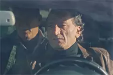 Karim menace Samir de s’en prendre à sa mère !