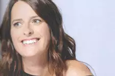 Anne Décis (Luna) évoque la chirurgie esthétique : « Pour l’instant, je ne franchis pas le cap »