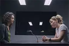 Ariane essaie de faire craquer Emma en évoquant sa mère !