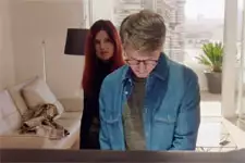EXCLUSIF ! Ian Moss emmène Victoire chez lui !