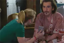 Jocelyn apprend à Emilie qu’Anne est la sœur de Stan !