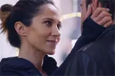 Samia est touchée par la proposition de Jean-Paul