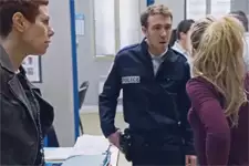 Folle d?angoisse, Babeth explique la responsabilité d?Anne à Ariane !