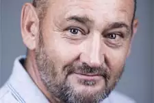 Jean-François Malet (Brigadier Leroux) dans « Crime à Martigues »