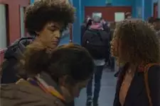 L?ambiance est explosive au Lycée entre Emma et Baptiste