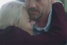 Irina CRAQUE totalement dans les bras de Jean-Paul !